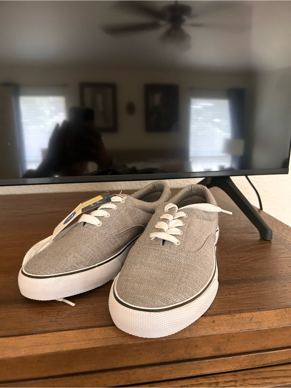 Universal Thread Gray Canvas Low-Top Sneakers